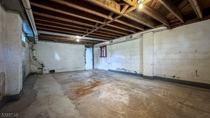 Interior, Wooden Beams