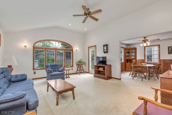 Dining room, Interior, Living room, Recessed Lighting