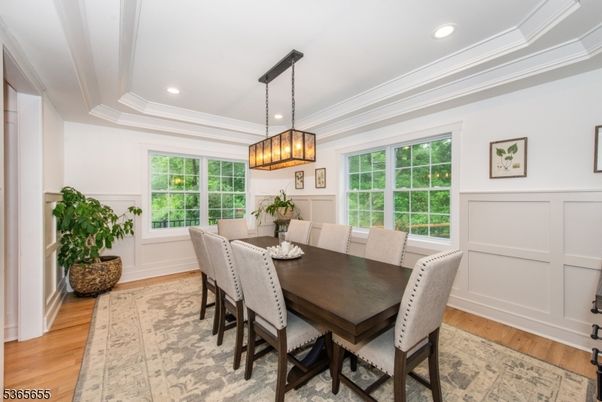 Chandelier, Dining room, Interior, Pendant Lights, Recessed Lighting, Wood Texture Flooring