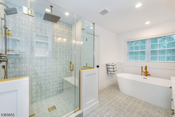 Bathroom, Free Standing Baths, Glass Shower, Interior, Recessed Lighting