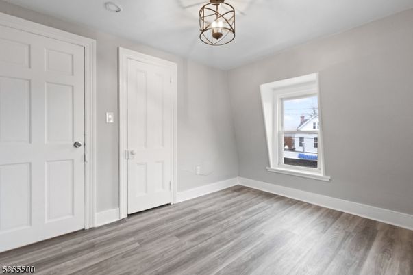 Empty room, Interior, Pendant Lights, Wood Texture Flooring