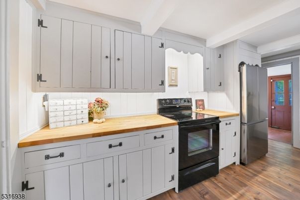 Interior, Kitchen, Wood Texture Flooring