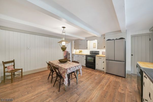 Dining room, Interior, Kitchen, Pendant Lights, Wood Texture Flooring