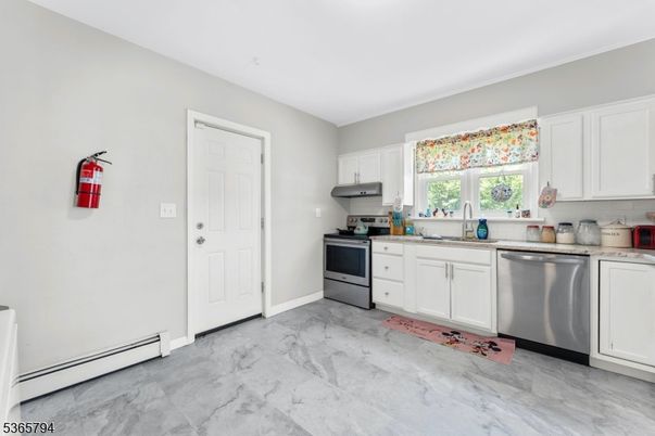Interior, Kitchen, Marble, Stainless Steel Appliances