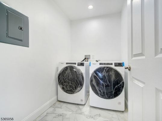 Interior, Marble, Recessed Lighting, Washer