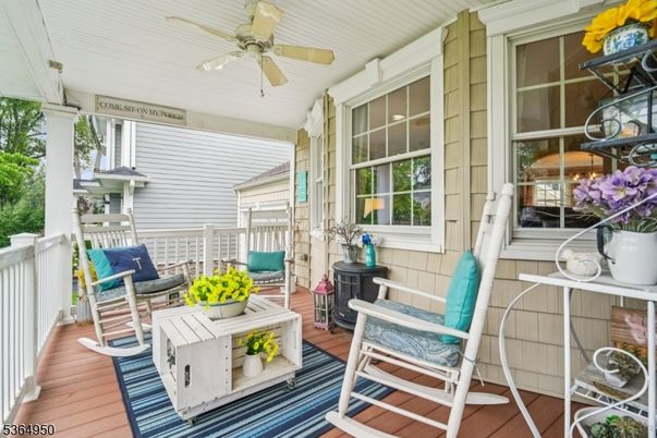 Exterior, Wood Texture Flooring