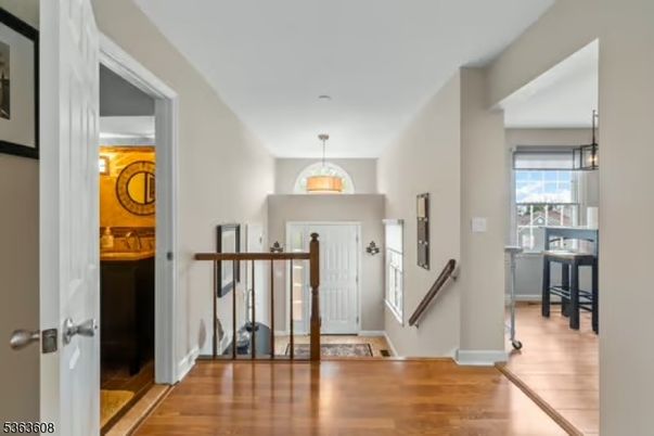 Interior, Pendant Lights, Wood Texture Flooring