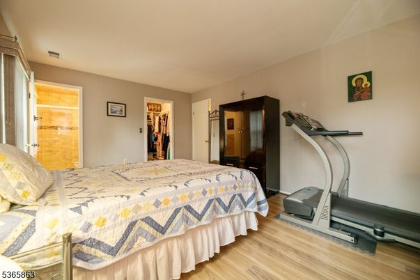Bedroom, Fitness Equipment, Interior, Wood Texture Flooring