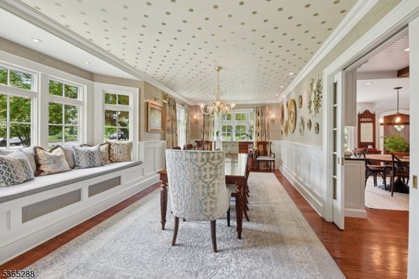 Chandelier, Dining room, Interior, Pendant Lights, Recessed Lighting, Wood Texture Flooring