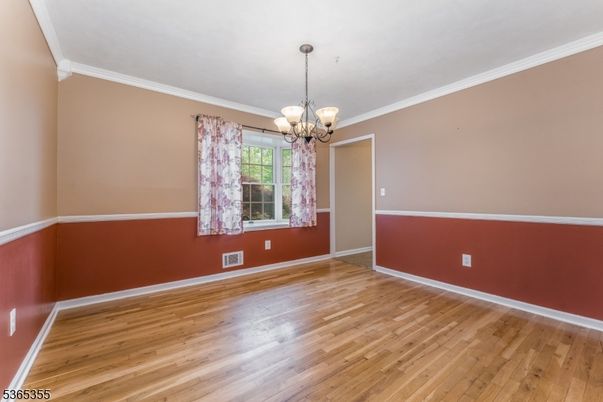 Chandelier, Empty room, Interior, Wood Texture Flooring
