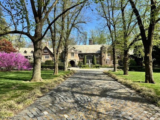 Backyard, Exterior, Facade, Brick Facade, French Provincial