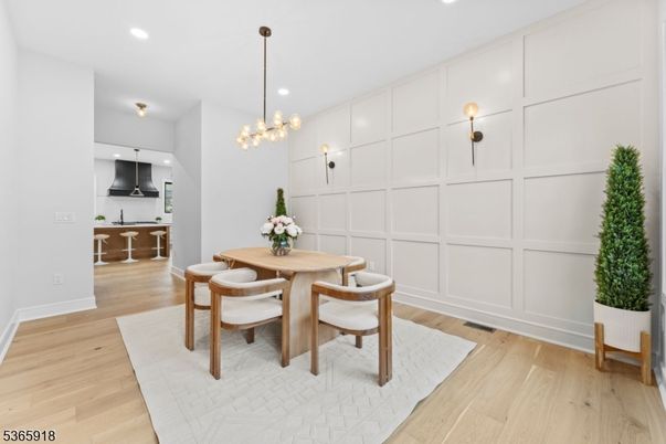 Dining room, Interior, Kitchen, Pendant Lights, Recessed Lighting, Wood Texture Flooring