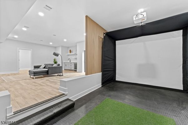 Interior, Recessed Lighting, Wood Texture Flooring
