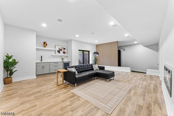 Interior, Living room, Recessed Lighting, Wood Texture Flooring