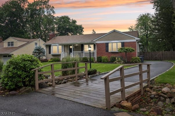 Backyard, Exterior, Facade, Brick Facade, Ranch