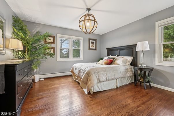Bedroom, Interior, Pendant Lights, Wood Texture Flooring
