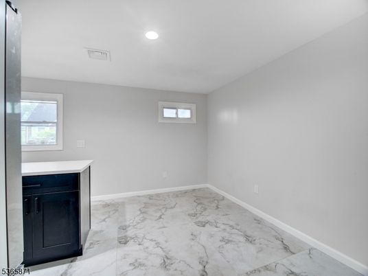 Empty room, Interior, Marble, Recessed Lighting