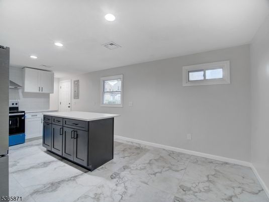 Interior, Kitchen, Marble, Recessed Lighting
