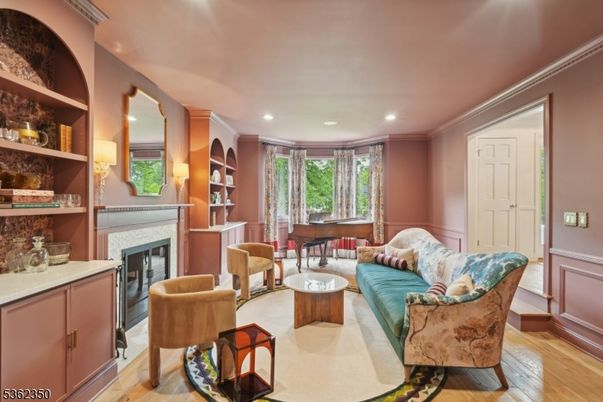 Fireplace, Interior, Living room, Piano, Recessed Lighting, Wood Texture Flooring