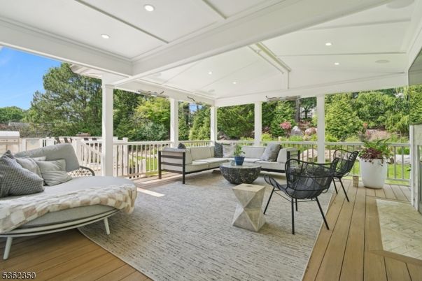 Interior, Living room, Recessed Lighting, Sun Room, Wood Texture Flooring