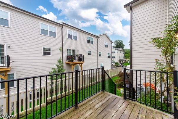 Exterior, Wood Texture Flooring