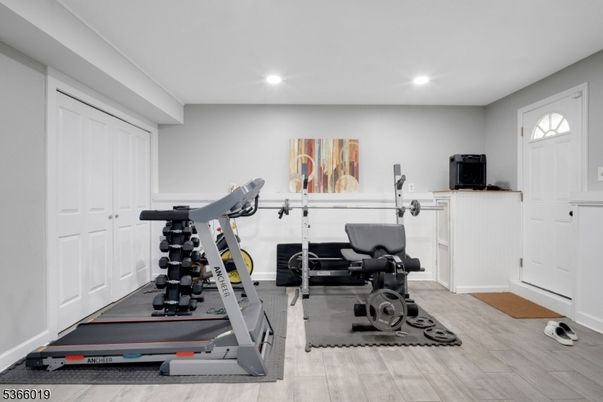 Fitness Equipment, Interior, Recessed Lighting, Wood Texture Flooring