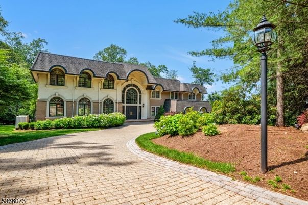 Backyard, Exterior, Facade, French Provincial