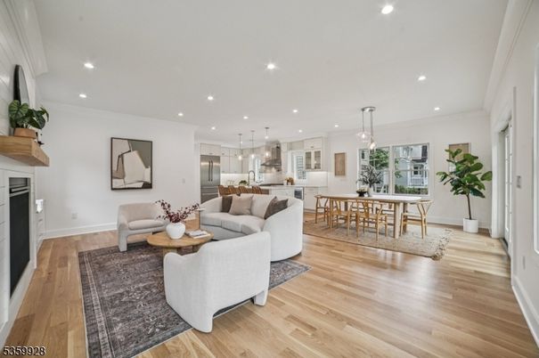 Dining room, Interior, Kitchen, Living room, Pendant Lights, Recessed Lighting, Stainless Steel Appliances, Wood Texture Flooring