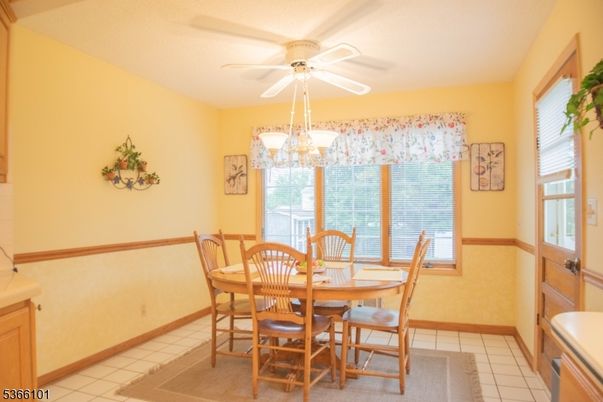 Chandelier, Dining room, Interior