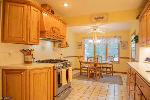 Chandelier, Dining room, Interior, Kitchen, Recessed Lighting