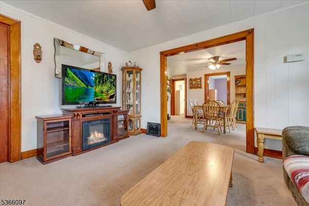 Dining room, Fireplace, Interior