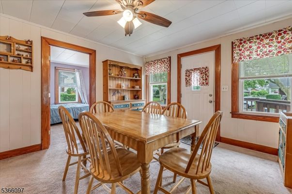 Dining room, Interior