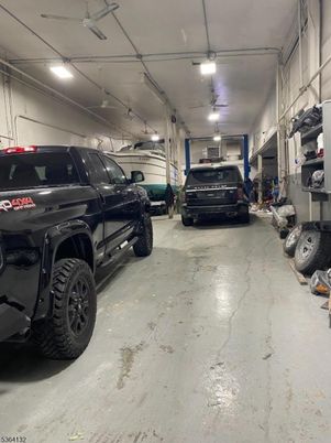 Garage, Interior