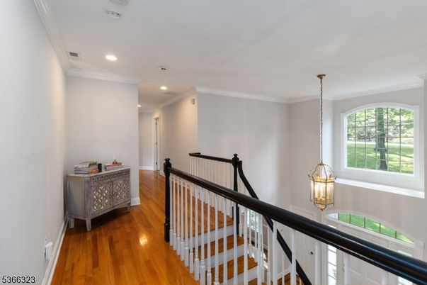 Interior, Pendant Lights, Recessed Lighting, Wood Texture Flooring