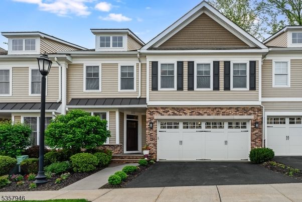 Attached, Exterior, Facade, Brick Facade, Rowhouse