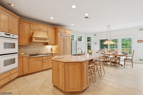Dining room, Interior, Kitchen, Pendant Lights, Recessed Lighting