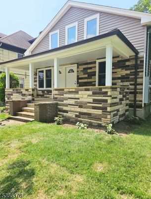 Exterior, Facade, None