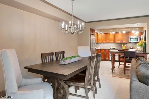 Chandelier, Dining room, Interior, Kitchen, Pendant Lights, Stainless Steel Appliances