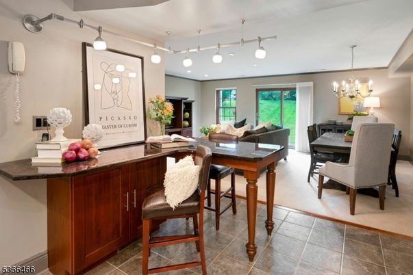 Chandelier, Dining room, Interior, Living room, Pendant Lights