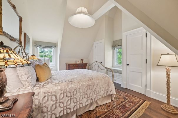 Bedroom, Interior, Pendant Lights, Wood Texture Flooring