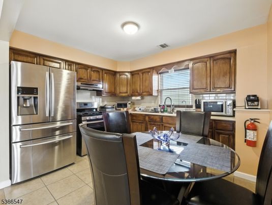 Dining room, Interior, Kitchen, Stainless Steel Appliances