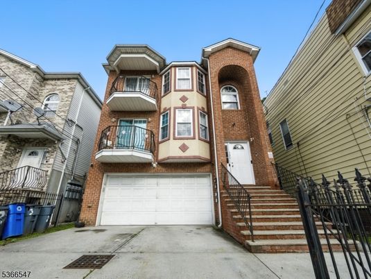 Attached, Exterior, Facade, Brick Facade, Rowhouse