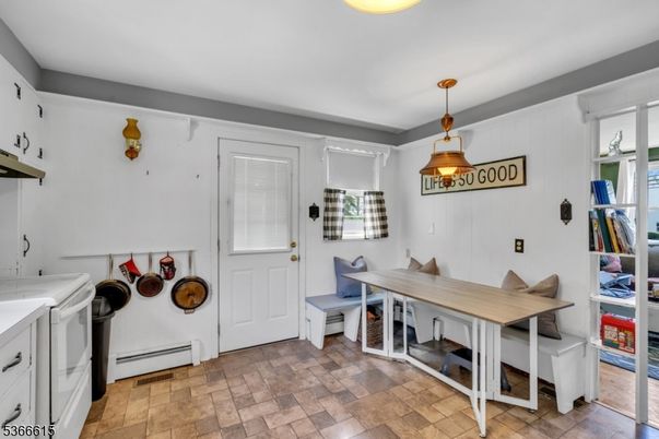 Dining room, Interior, Pendant Lights