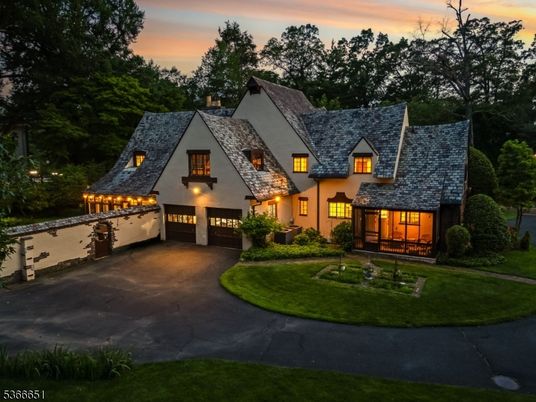 Attached, Exterior, Facade, Tudor Revival