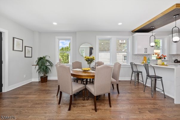 Dining room, Interior, Kitchen, Pendant Lights, Recessed Lighting, Wood Texture Flooring