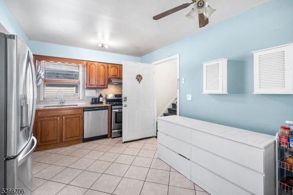 Interior, Kitchen, Stainless Steel Appliances