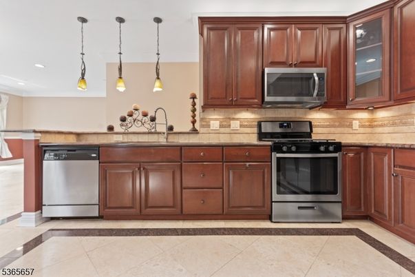 Interior, Kitchen, Pendant Lights, Recessed Lighting, Stainless Steel Appliances