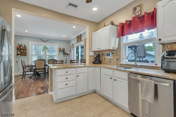 Dining room, Interior, Kitchen, Recessed Lighting, Wood Texture Flooring