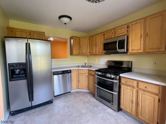 Interior, Kitchen, Stainless Steel Appliances
