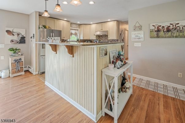 Interior, Kitchen, Pendant Lights, Recessed Lighting, Wood Texture Flooring